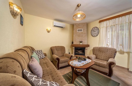 Drivenik House | 4 bedroom accommodation in Drivenik
