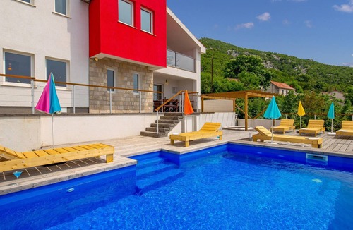 Lukovo House | 4 bedroom accommodation in Lukovo