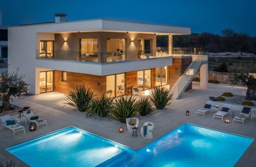 Vodnjan Villa | 432 m² Villa ∙ 5 bedrooms ∙ 10 guests