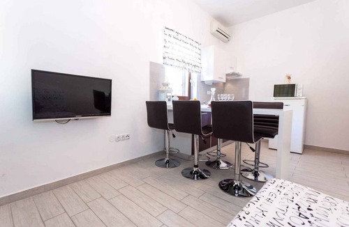 Pakostane Apartment | 50 m² Apartment ∙ 1 bedroom ∙ 4 guests