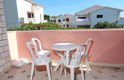 Pag Apartment | 60 m² Apartment ∙ 2 bedrooms ∙ 4 guests
