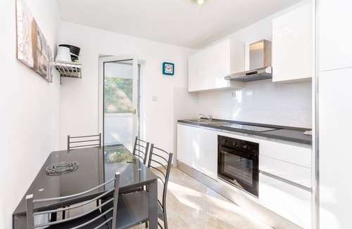 Medulin Apartment | 700 meters to sandy beach with wifi