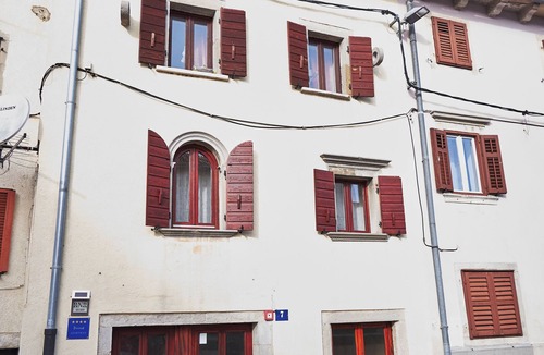 Buzet Apartment | A cozy, stylish, and newly renovated gem in the heart of old town Buzet.