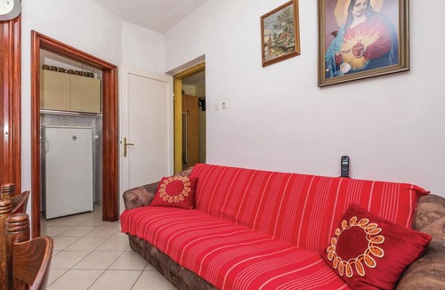 Kampor House | Amazing home in Kampor with WiFi