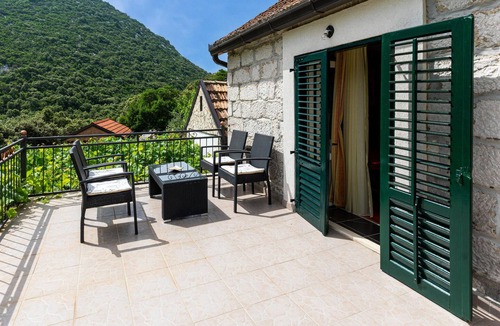 Ploce House | Amazing home in Ploce with sauna