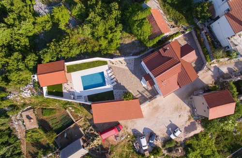 Trn House | Amazing home in Slivno