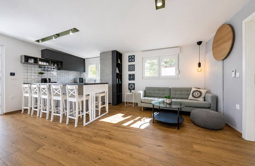 Brisevo House | Amazing home in Zerava