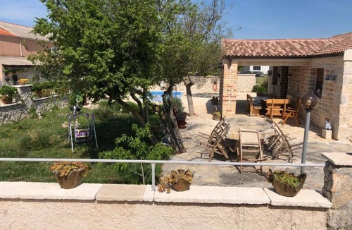 Stankovci House | Anita 2 mit Pool by Interhome