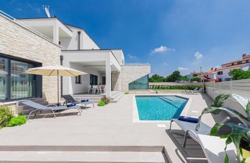 Vrvari Villa | Anni