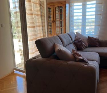 Zrnovo Apartment | Apartmani Luka