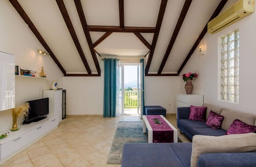 Cavtat Apartment | Apartment Alba- Duplex Two Bedroom Apartment with Shared Pool and Sea View
