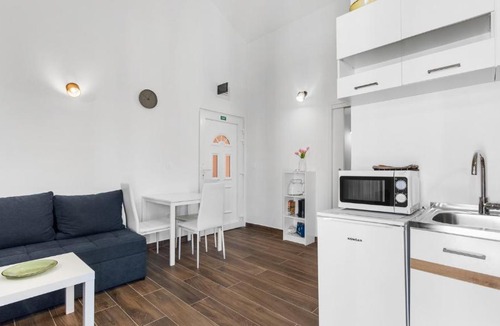 Mareda Apartment | Apartment Anja with Balcony