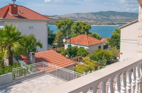 Arbanija Apartment | Apartment Boze - 100 m from sea : SAB1(2+1) - Mastrinka, Island Ciovo, Croatia