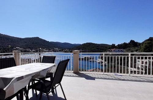 Zrnovo Apartment | Apartment Classic Korčula - Two Bedroom Apartment with Terrace and Sea View