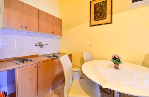 Banjol Apartment | Apartment Fani by Interhome