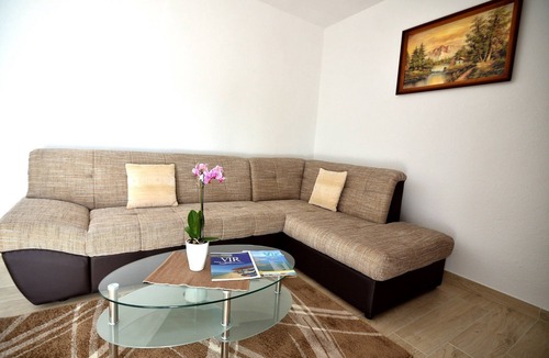 Vir Apartment | Apartment for 4-6 persons | Air conditioning, satellite TV, internet, BBQ
