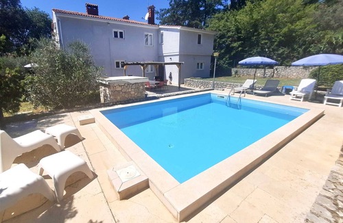 Kukci Apartment | Apartment G&G Red with swimming pool