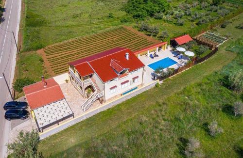 Privlaka House | Apartment house Simoni with pool, Zadar county