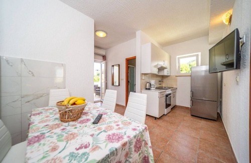 Barbat na Rabu Apartment | Apartment in Barbat with Balcony, Air condition (660-3)