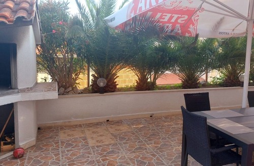 Omis Apartment | Apartment in Duće with Terrace, Air condition, WIFI, Washing machine (122-1)