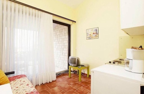 Jadranovo Apartment | Apartment in Jadranovo with garden