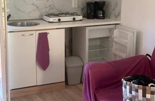 Vrsi Apartment | Apartment in Vrsi with Balcony, Air condition, WIFI (4824-5)