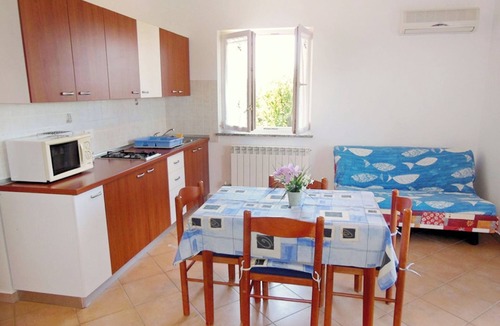 Zambratija Apartment | Apartment in Zambrattia, with balcony overlooking the sea, garden, parking space