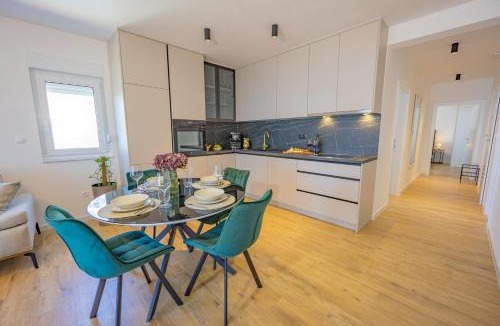Batinici Apartment | Apartment Kotišina Residence J beach parking included