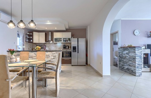 Galizana Apartment | Apartment L&V by Interhome