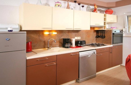 Seget Donji Apartment | Apartment Libe with Sea View Trogir - Two Bedroom Apartment with Balcony