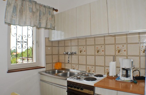 Vabriga Apartment | Apartment Liliana 2 with Garden View