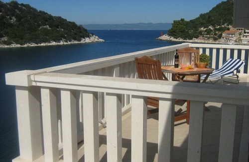 Zaklopatica Apartment | Apartment Mile - 10m from the sea A7(3+1) Il ponte dell comandante - Zaklopatica, Island