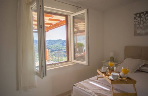 Vrisnik Apartment | Apartment Peace and Quiet