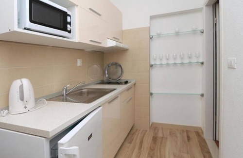 Istok Apartment | Apartment Tattoo - modern & free parking: SA3(3) - Makarska, Riviera Makarska, Croatia