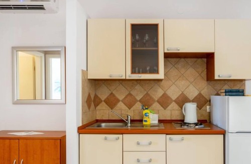 Sukosan Apartment | Apartment Tino (ZAD511) in Zadar - 4 persons, 1 bedrooms