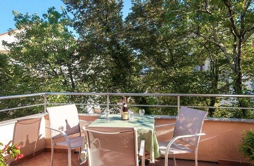 Malinska Apartment | Apartment Vera by Interhome