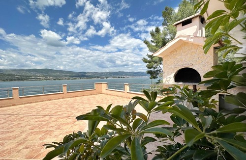 Mastrinka Apartment | Apartment Vini - by the sea: A2(2) - Mastrinka, Island Ciovo, Croatia