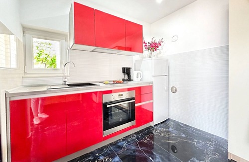 Mastrinka Apartment | Apartment Vini - by the sea: A1(2+2) - Mastrinka, Island Ciovo, Croatia