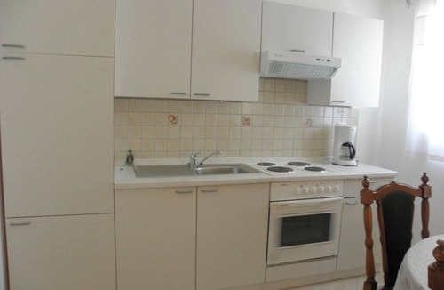 Supetarska Draga Apartment | Apartment Yellow in the close vicinity