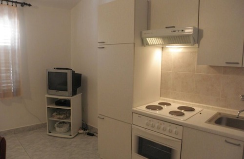 Supetarska Draga Apartment | Apartment Yellow in the close vicinity
