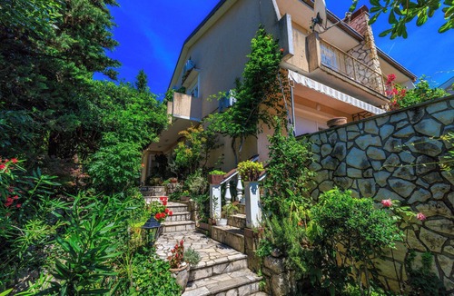 Klanfari Apartment | Apartments and Room Mirjana (86871-A2) - Dramalj (Crikvenica)