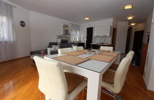 Cikovici Apartment | Apartments Adria Blue