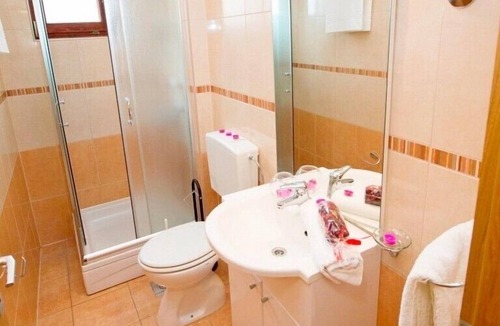 Pisak Apartment | Apartments Alexadrina, (10460), Pisak, Croatia