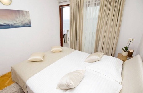 Pisak Apartment | Apartments Alexadrina, (14925), Pisak, Croatia
