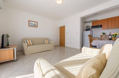Nin Apartment | Apartments Anamarija - One Bedroom Apartment with Balcony - 3