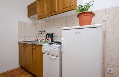 Dugi Rat Apartment | Apartments Anka 20m from the beach (31461-A3) - Duce