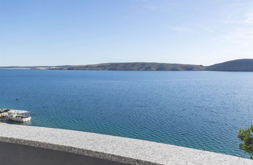Vlasici Apartment | Apartments Beachfront Ante (28991-A4) - Vlasici - island Pag