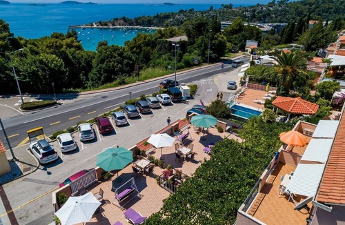 Zupa dubrovacka Apartment | Apartments Bibijana- Superior Studio Apartment with Patio and Sea View (APARTMAN 4)