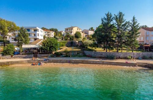 Vantacici Apartment | Apartments by the sea Vantacici, Krk - 21690