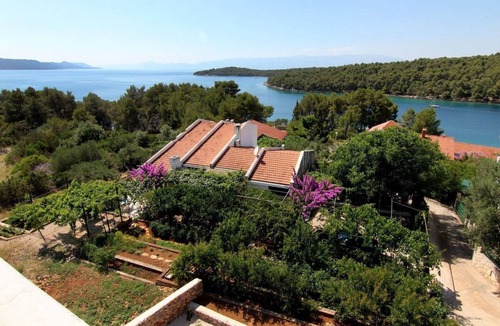Vrboska Apartment | Apartments Emily (103701-A1) - Vrboska - island Hvar